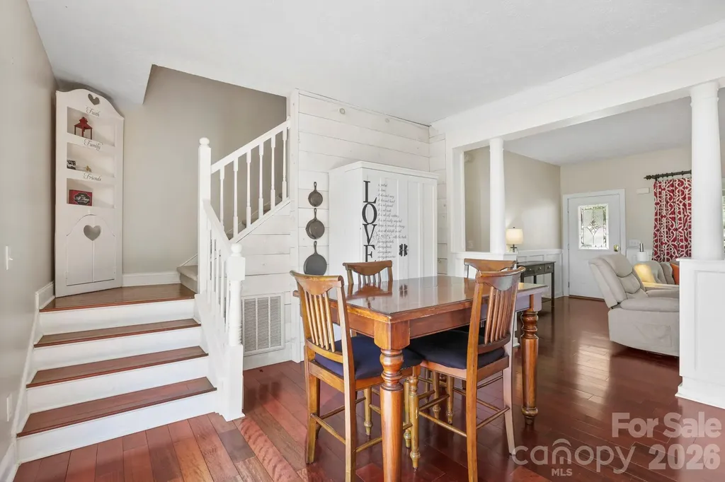 10 Eagle Drive Hendersonville NC 28792