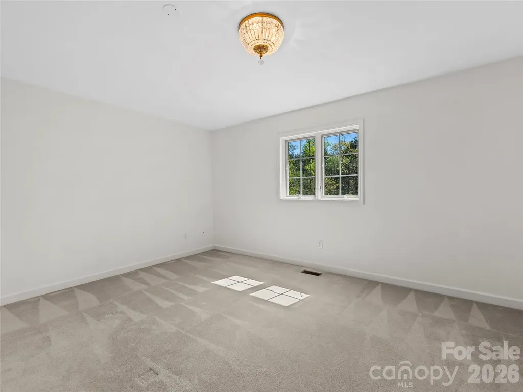 3 Fir Tree Lane Asheville NC 28803