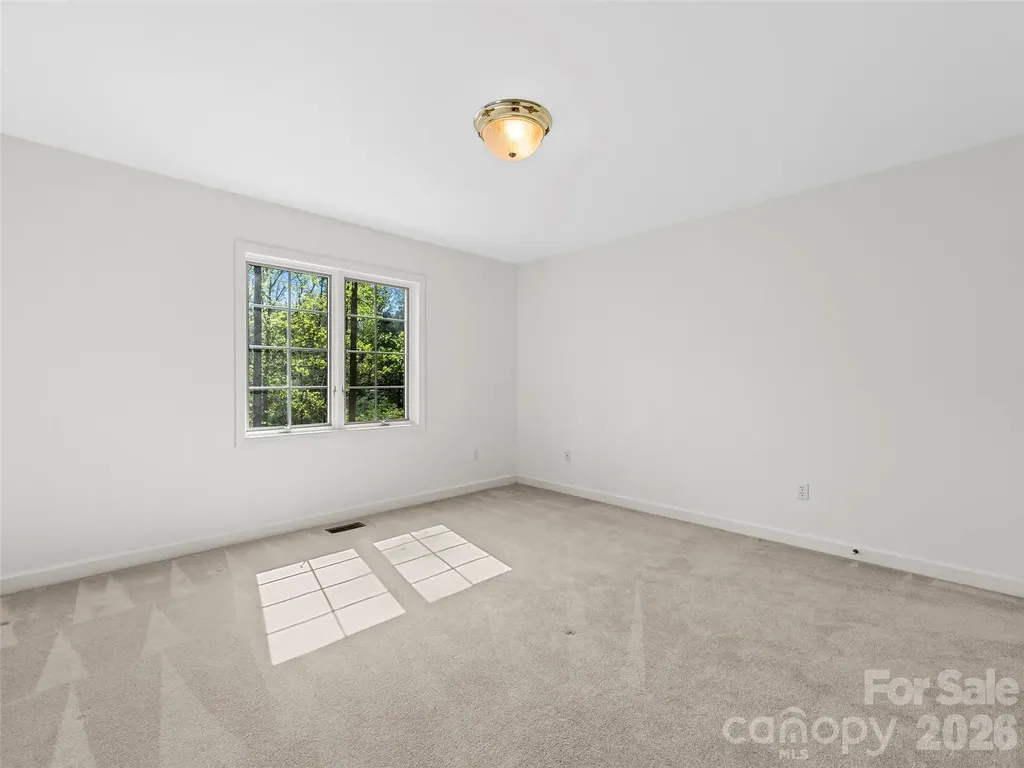 3 Fir Tree Lane Asheville NC 28803