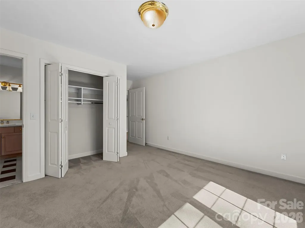 3 Fir Tree Lane Asheville NC 28803