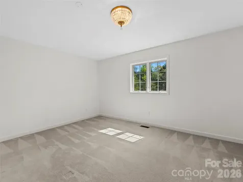 3 Fir Tree Lane Asheville NC 28803