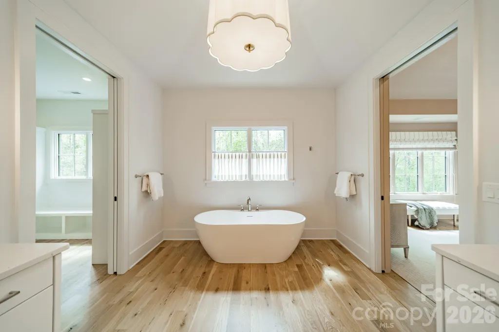 6006 Old Providence Lane Charlotte NC 28226