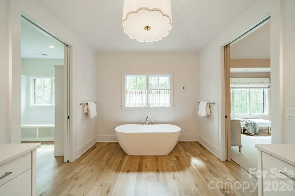 6006 Old Providence Lane Charlotte NC 28226
