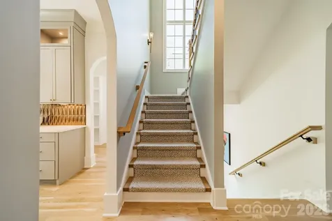6006 Old Providence Lane Charlotte NC 28226