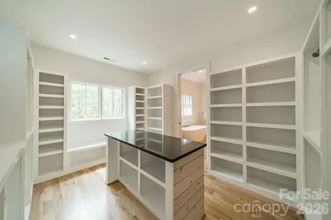 6006 Old Providence Lane Charlotte NC 28226
