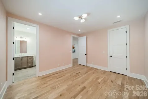 6006 Old Providence Lane Charlotte NC 28226