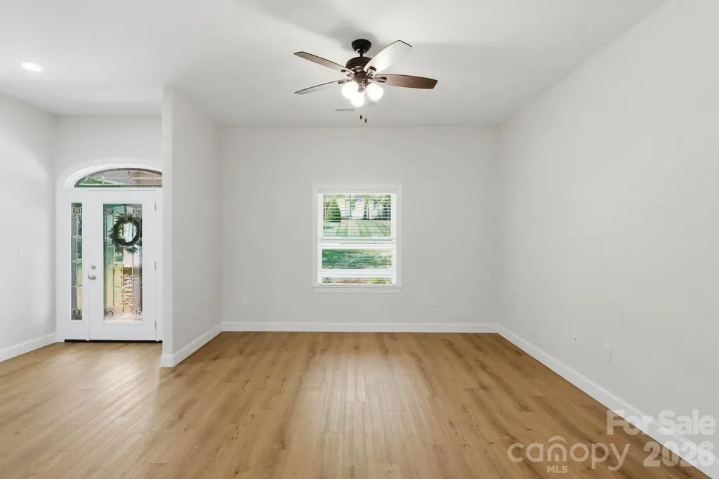 2442 Falcon Lane Statesville NC 28625