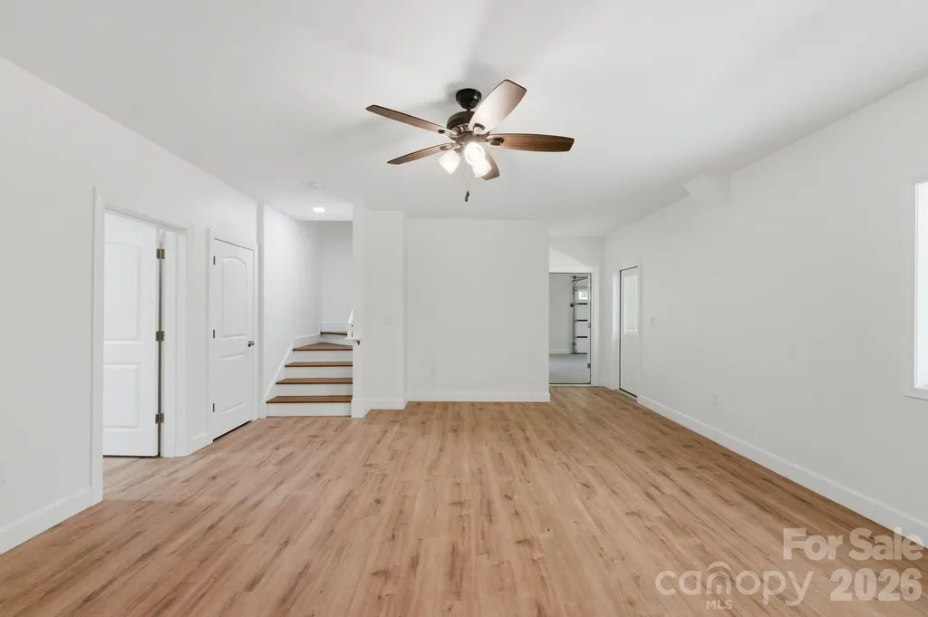 2442 Falcon Lane Statesville NC 28625