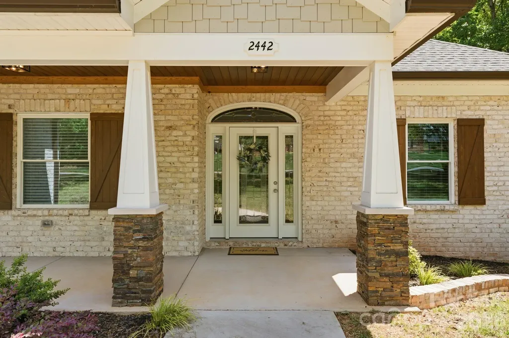 2442 Falcon Lane Statesville NC 28625