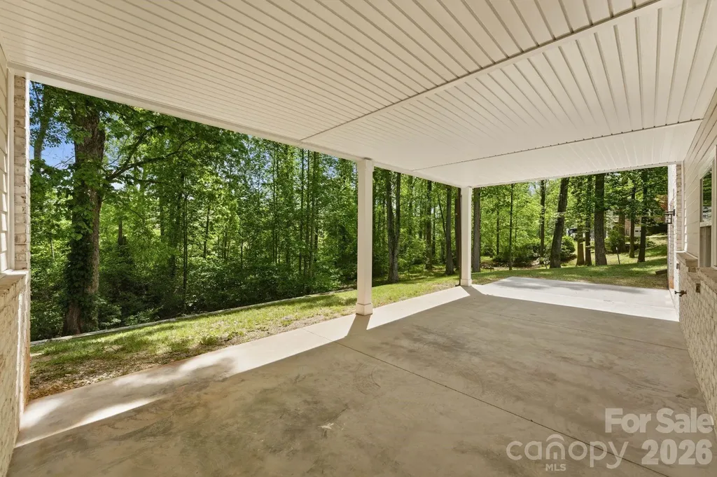2442 Falcon Lane Statesville NC 28625