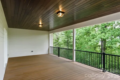 2442 Falcon Lane Statesville NC 28625