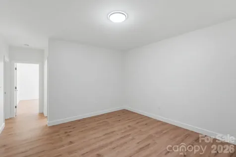 2442 Falcon Lane Statesville NC 28625