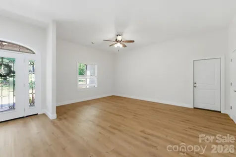 2442 Falcon Lane Statesville NC 28625
