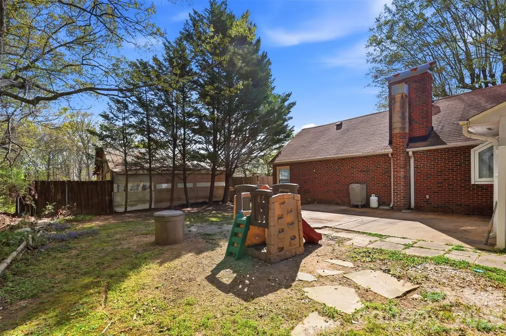 2670 N Olivers Road Newton NC 28658