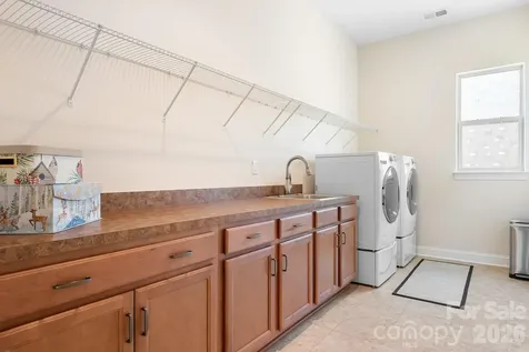 5567 Elk Knob Court Denver NC 28037