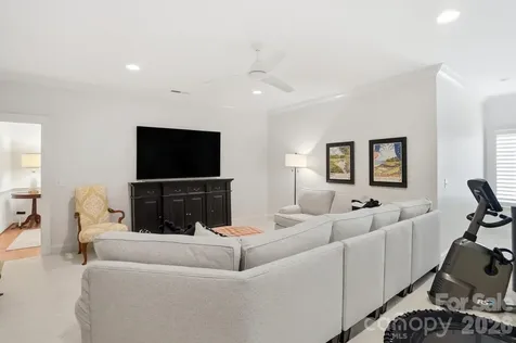 5212 Shepley Court Charlotte NC 28226