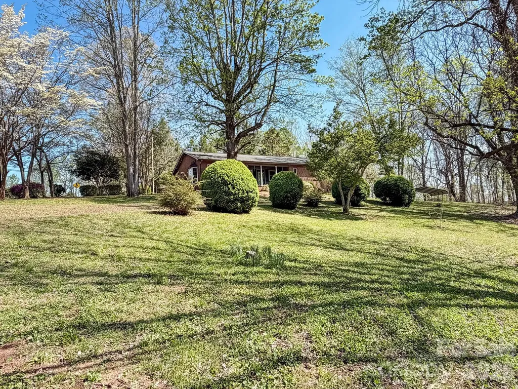 1401 E Union Street Morganton NC 28655