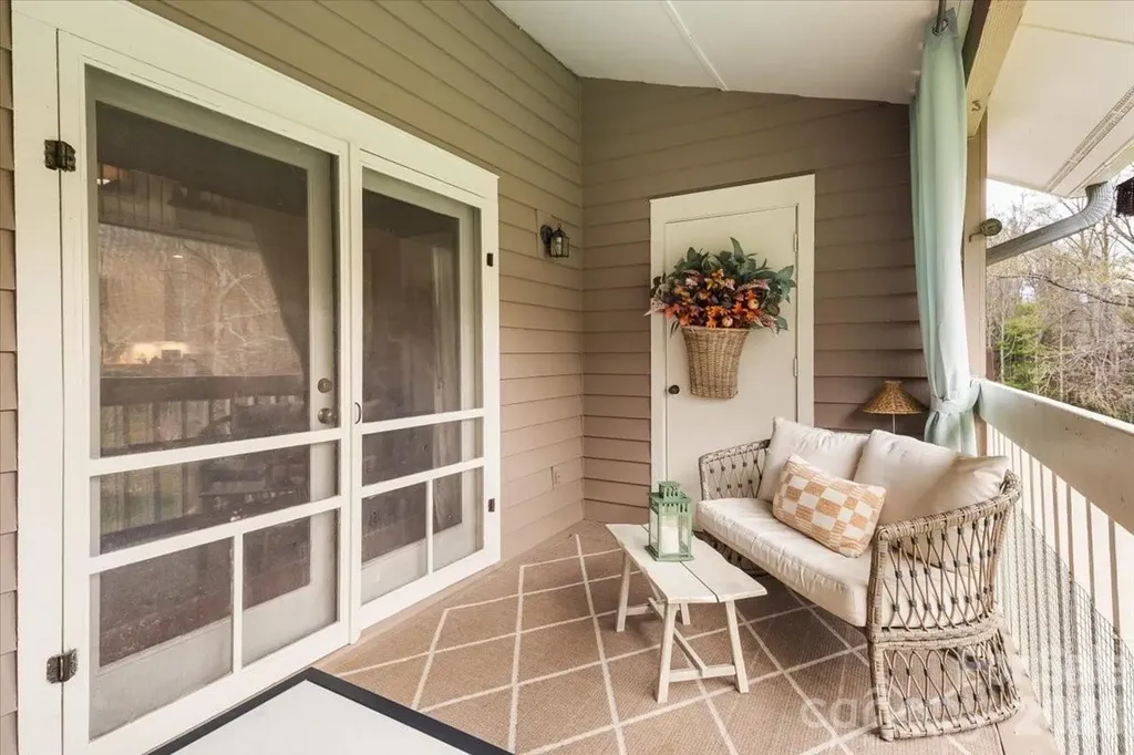 6 Willow Tree Run Asheville NC 28803