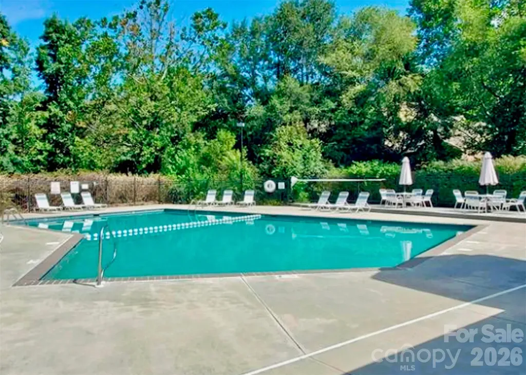 6 Willow Tree Run Asheville NC 28803