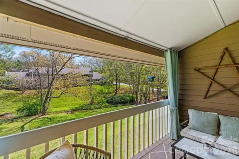 6 Willow Tree Run Asheville NC 28803