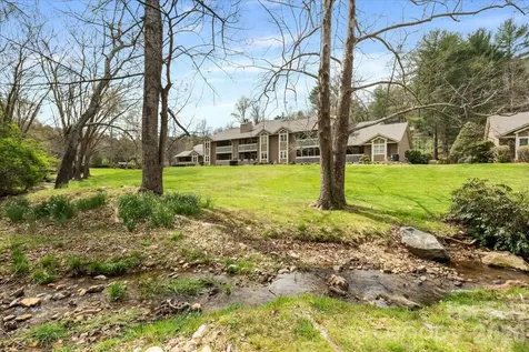 6 Willow Tree Run Asheville NC 28803
