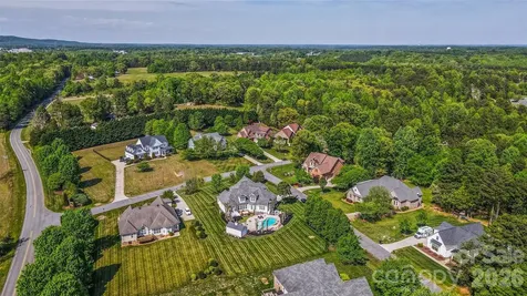 2509 Stoneview Court Denver NC 28037