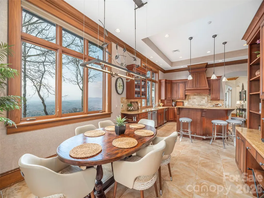 633 Altamont View Asheville NC 28804
