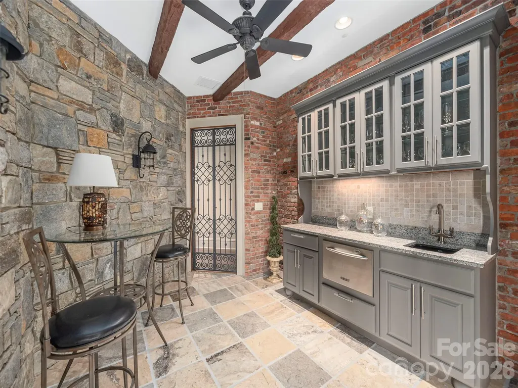 633 Altamont View Asheville NC 28804