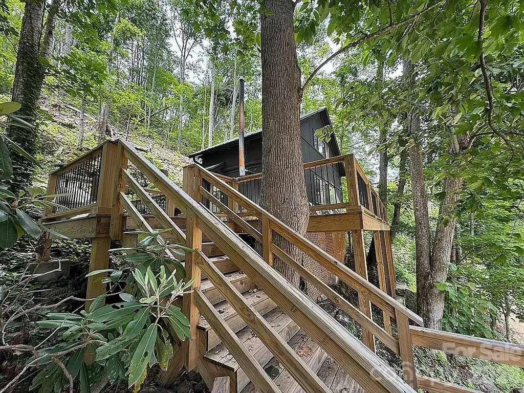 88 Mountain Farm Road Burnsville NC 28714