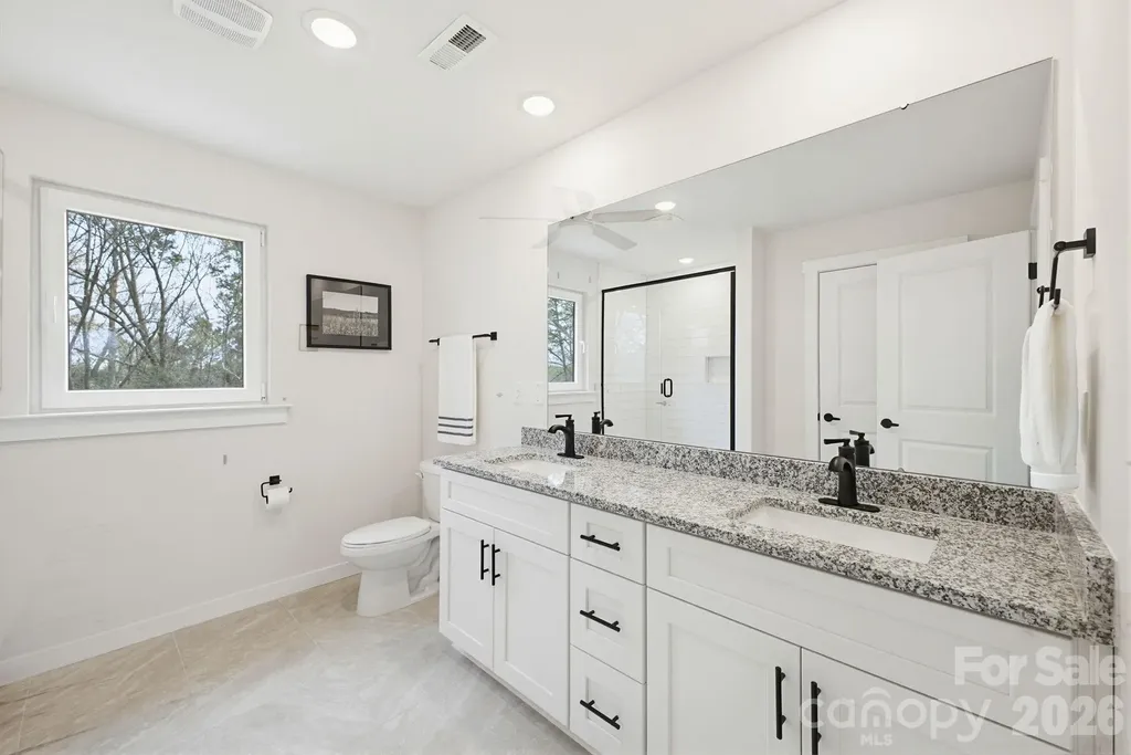 1928 46th Avenue Drive NE Hickory NC 28601