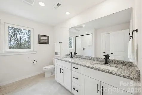 1928 46th Avenue Drive NE Hickory NC 28601