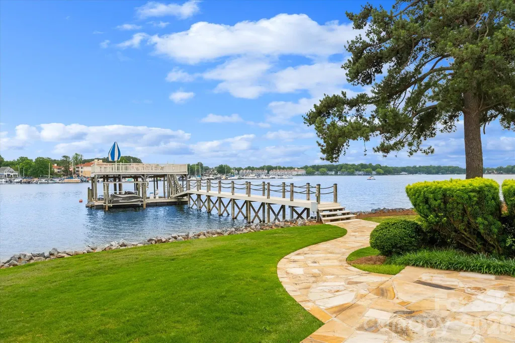 18212 Pompano Place Cornelius NC 28031