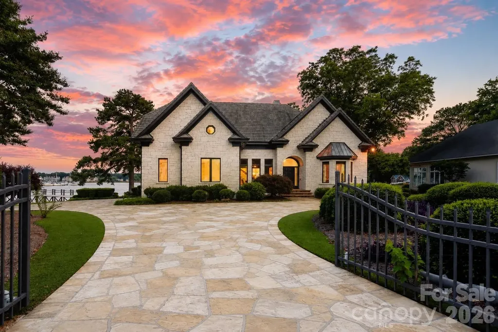 18212 Pompano Place Cornelius NC 28031