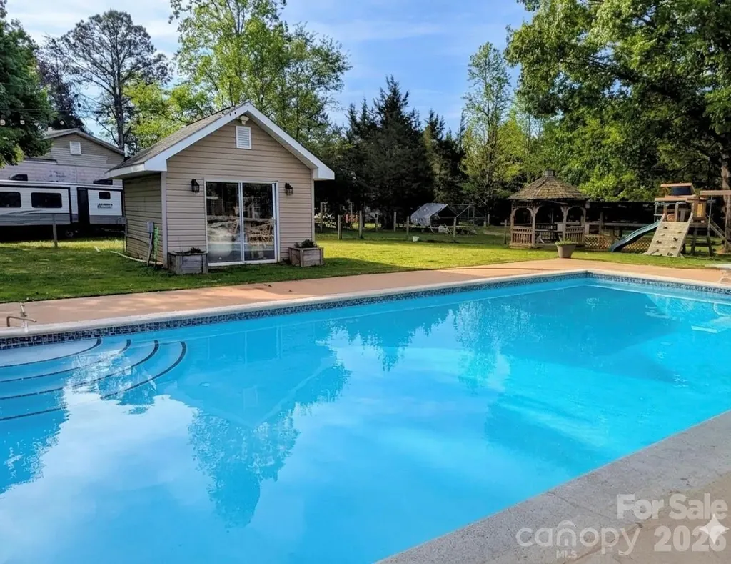 5226 Old Plank Road Iron Station NC 28080