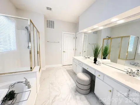 11106 Knight Castle Drive Charlotte NC 28277