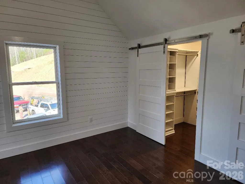 24 Salt Box Haven Burnsville NC 28714