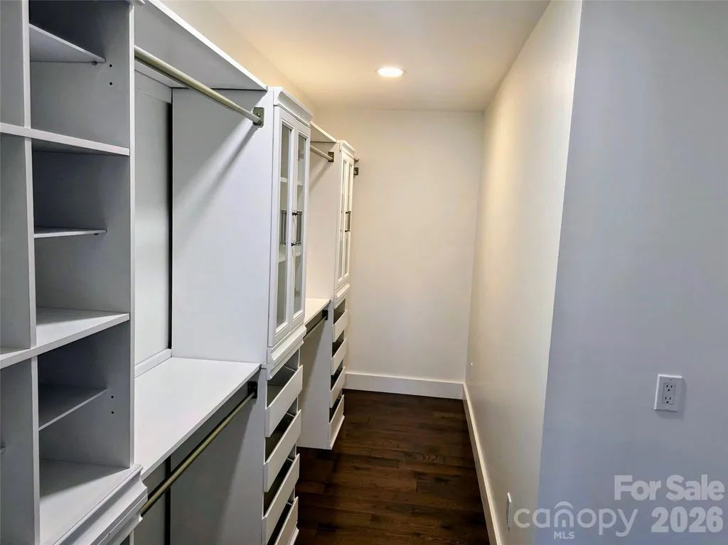24 Salt Box Haven Burnsville NC 28714