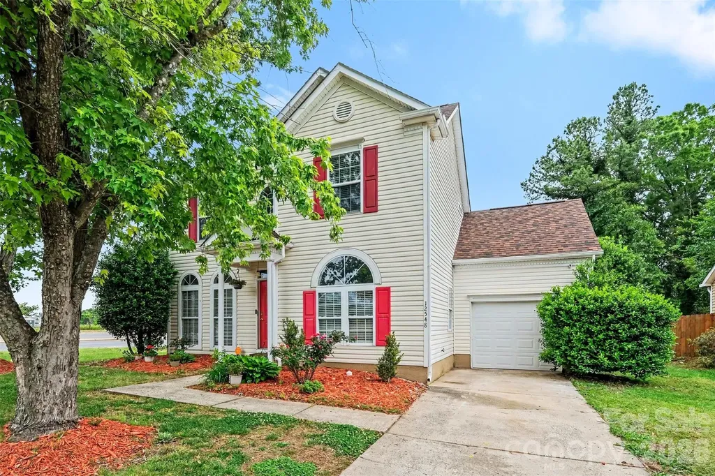 12548 Panthersville Drive Charlotte NC 28269