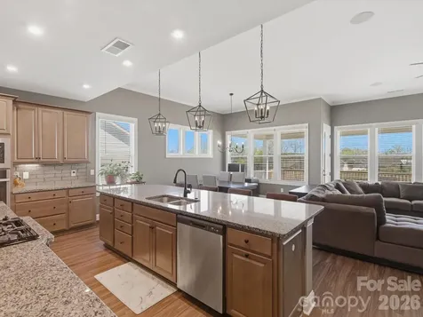 7004 Treetop Court York SC 29745