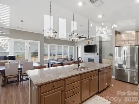 7004 Treetop Court York SC 29745
