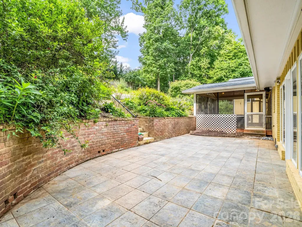 111 Dogwood Drive Black Mountain NC 28711
