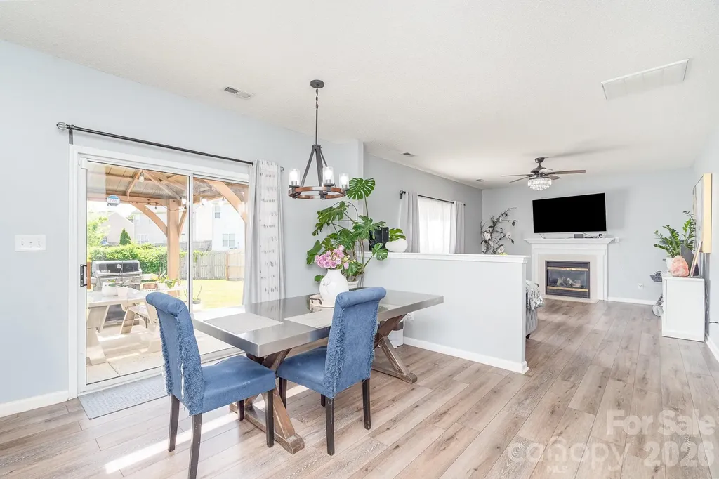 407 Goodloe Drive Charlotte NC 28262