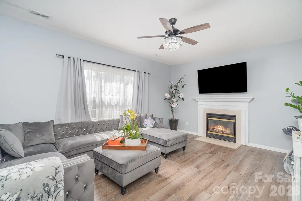 407 Goodloe Drive Charlotte NC 28262