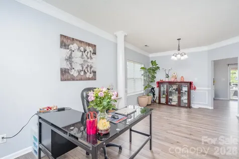 407 Goodloe Drive Charlotte NC 28262