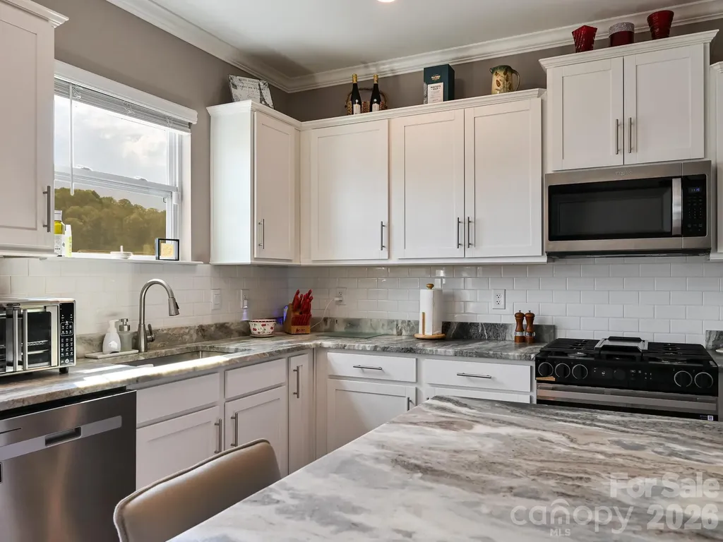 154 Woodvale Drive Waynesville NC 28786
