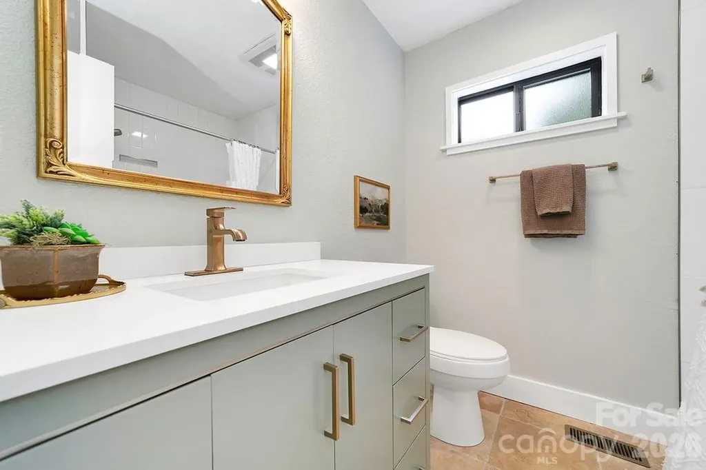 216 Tinequa Drive Brevard NC 28712