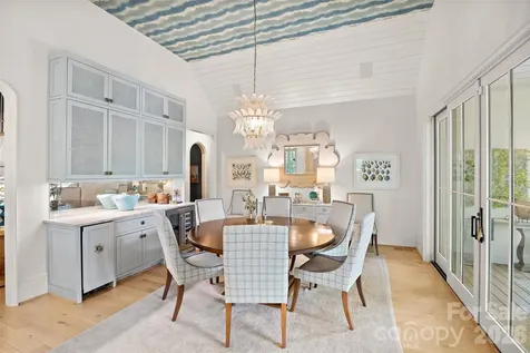 254 Huntley Place Charlotte NC 28207