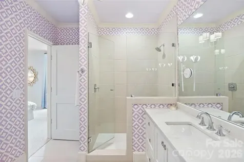 254 Huntley Place Charlotte NC 28207
