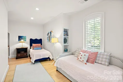 254 Huntley Place Charlotte NC 28207