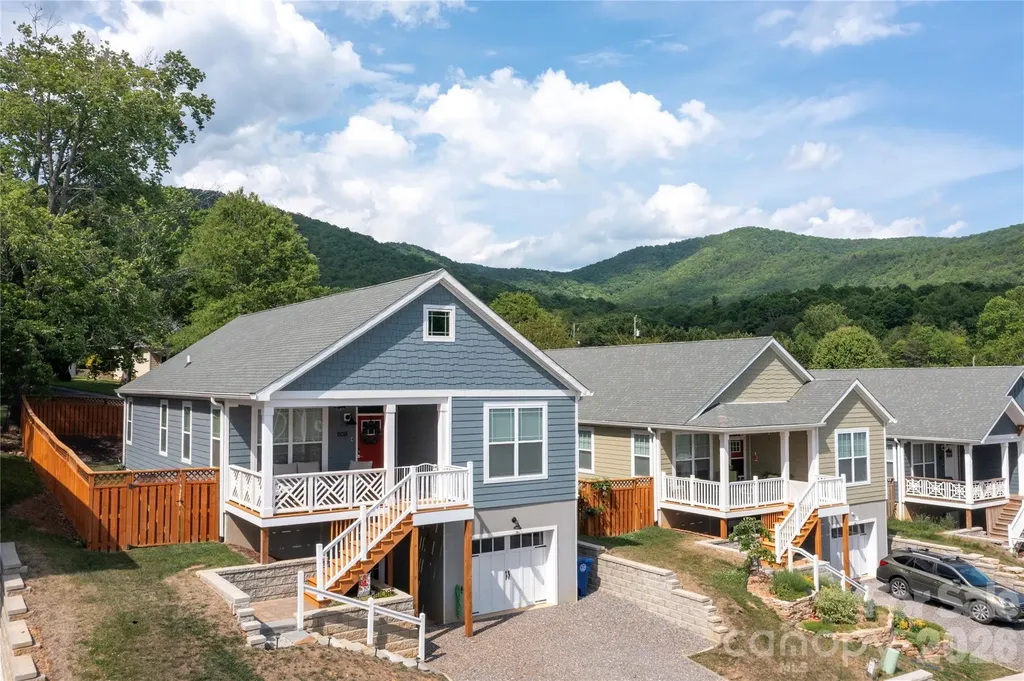 1108 Blueview Drive Black Mountain NC 28711